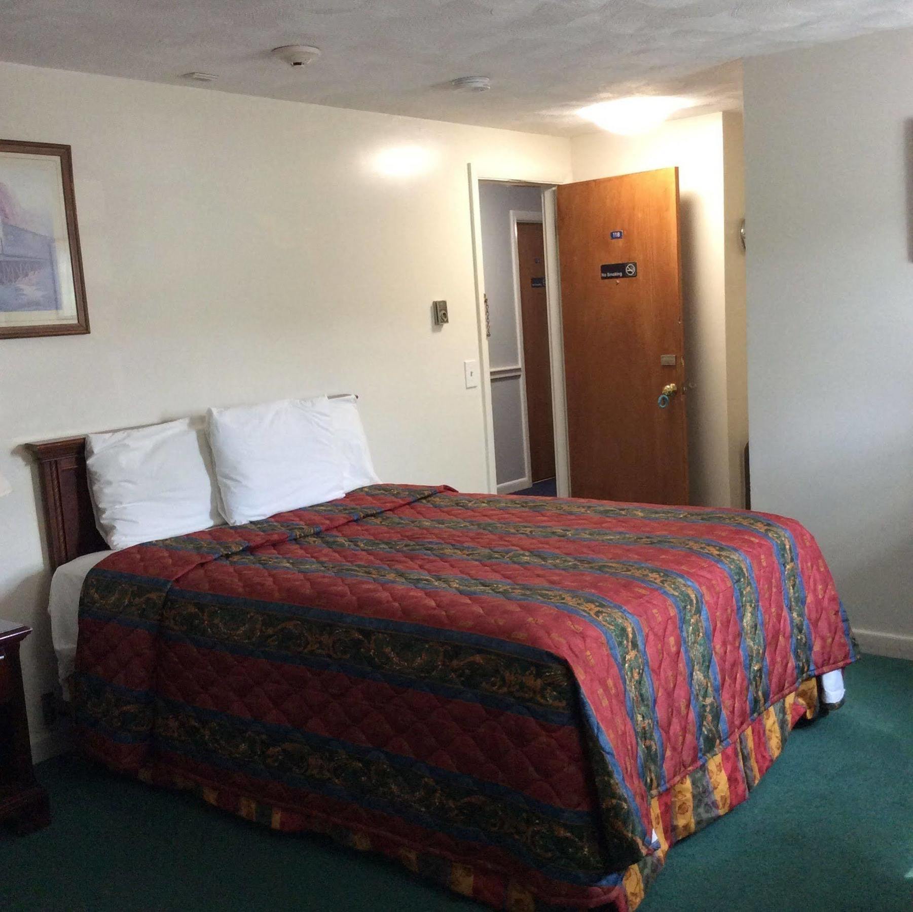 Wickford Motor Inn Норт-Кінгзтаун Екстер'єр фото